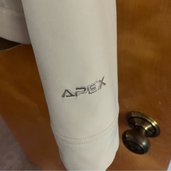 The North Face Jacket - Picture 13 of 14